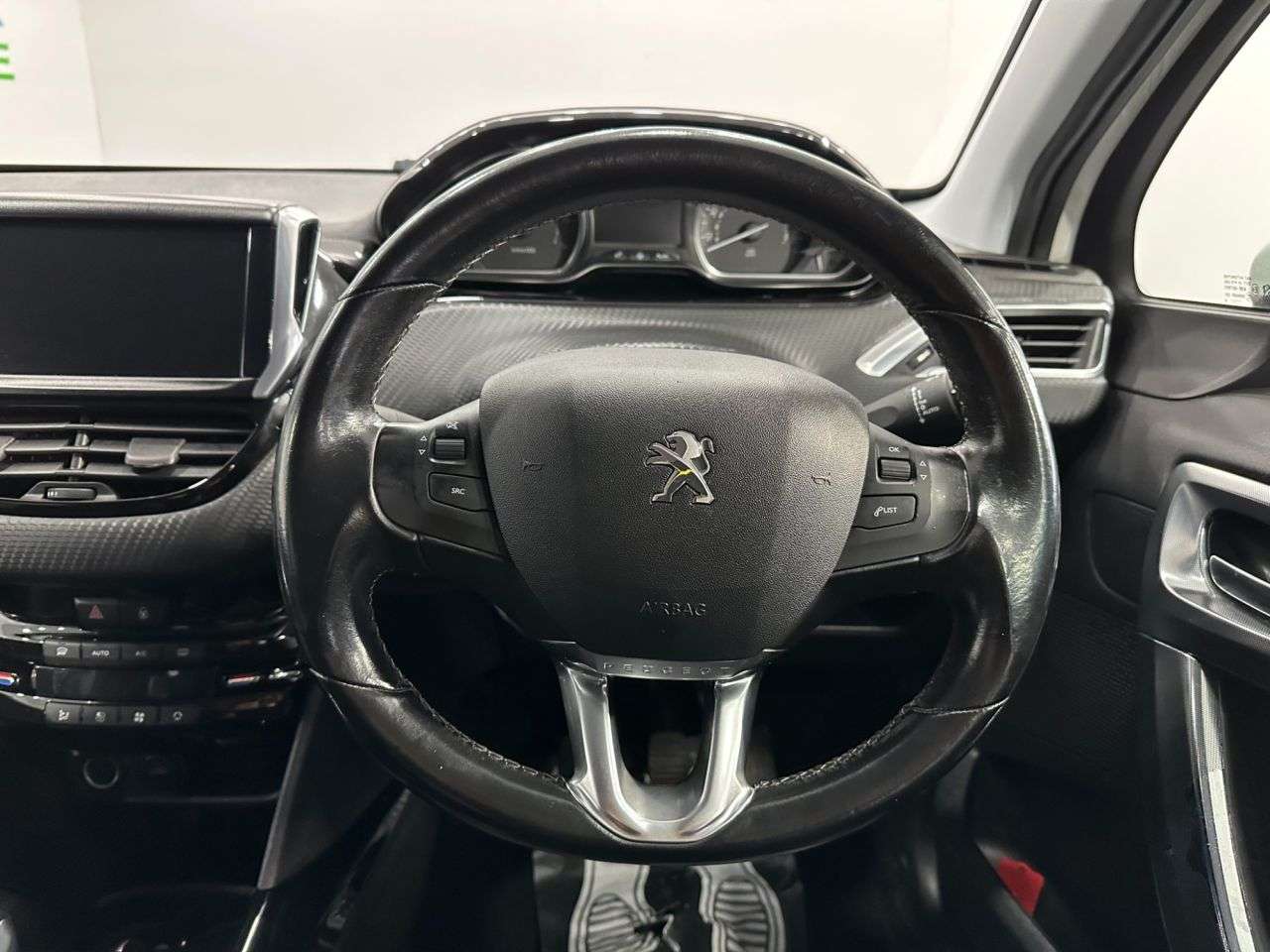 2018 PEUGEOT 2008 2018 PEUGEOT 2008