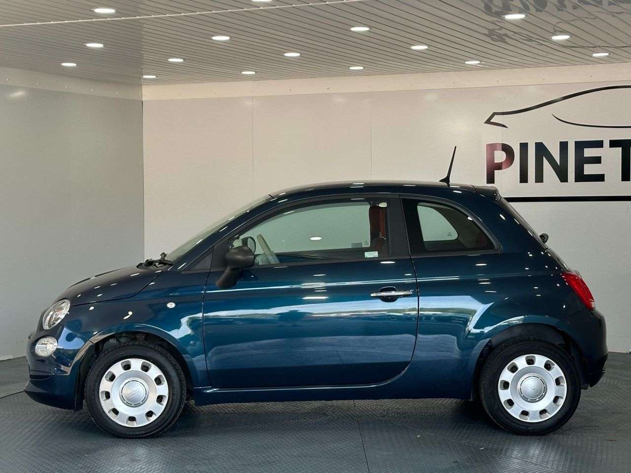 2018 FIAT 500 2018 FIAT 500