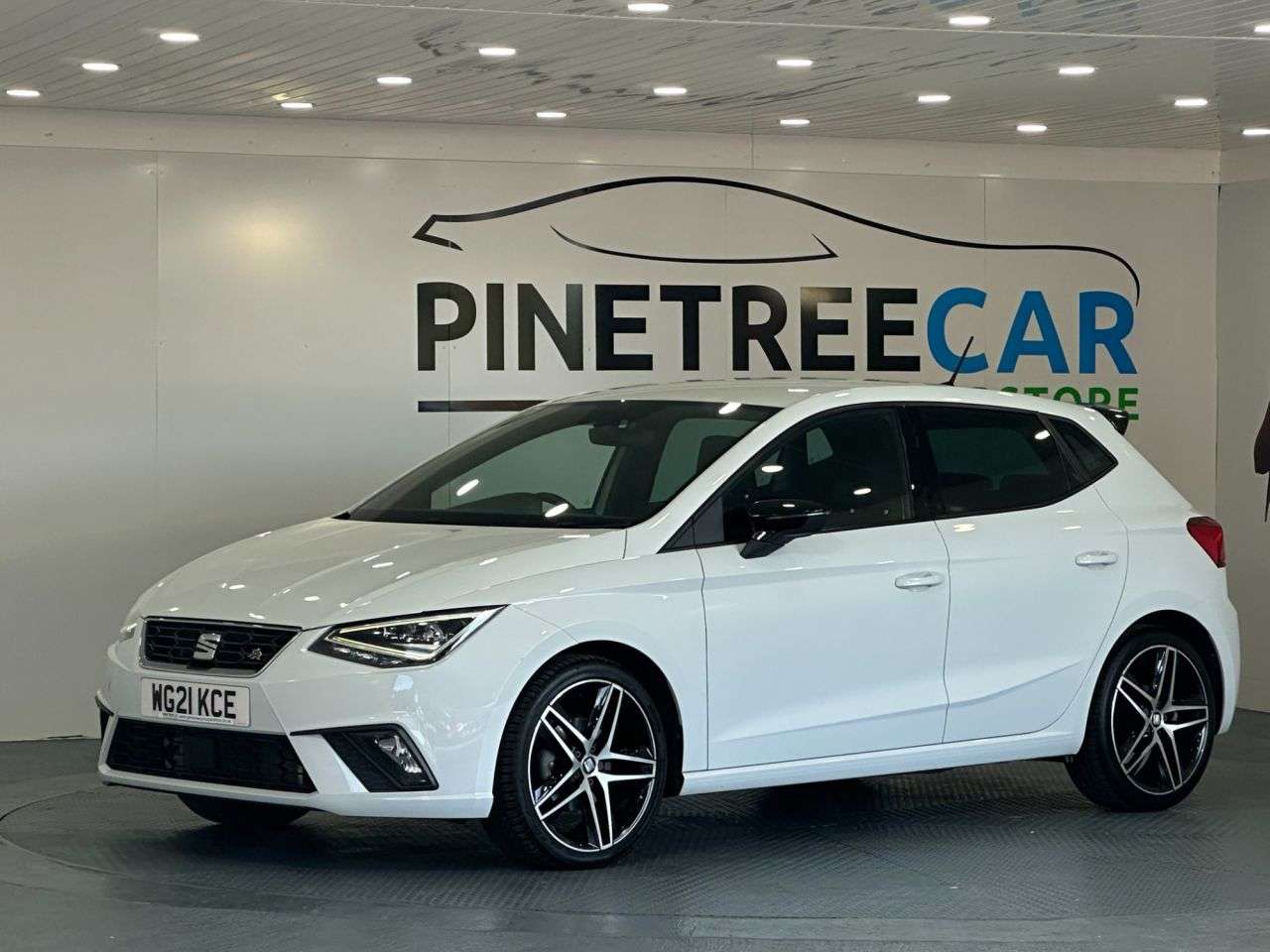 A 2021 SEAT IBIZA 1.0 TSI FR Sport Hatchback 5dr Petrol DSG Euro 6 (s/s) (110 ps) A 2021 SEAT IBIZA 1.0 TSI FR Sport Hatchback 5dr Petrol DSG Euro 6 (s/s) (110 ps)