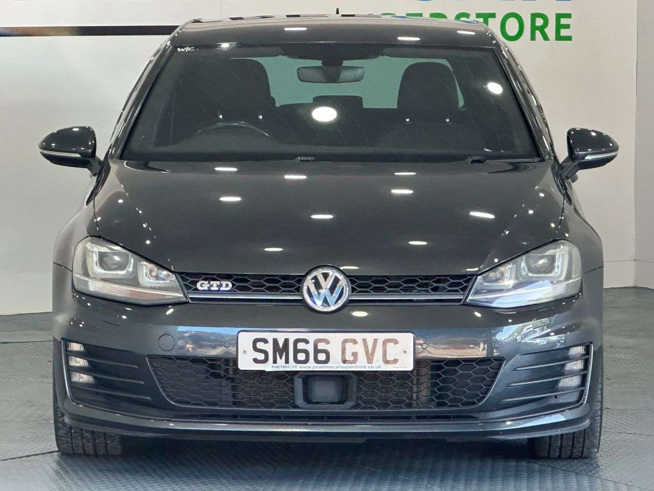 A 2016 VOLKSWAGEN GOLF 2.0 TDI BlueMotion Tech GTD Hatchback 5dr Diesel Manual Euro 6 (s/s) (184 p A 2016 VOLKSWAGEN GOLF 2.0 TDI BlueMotion Tech GTD Hatchback 5dr Diesel Manual Euro 6 (s/s) (184 p