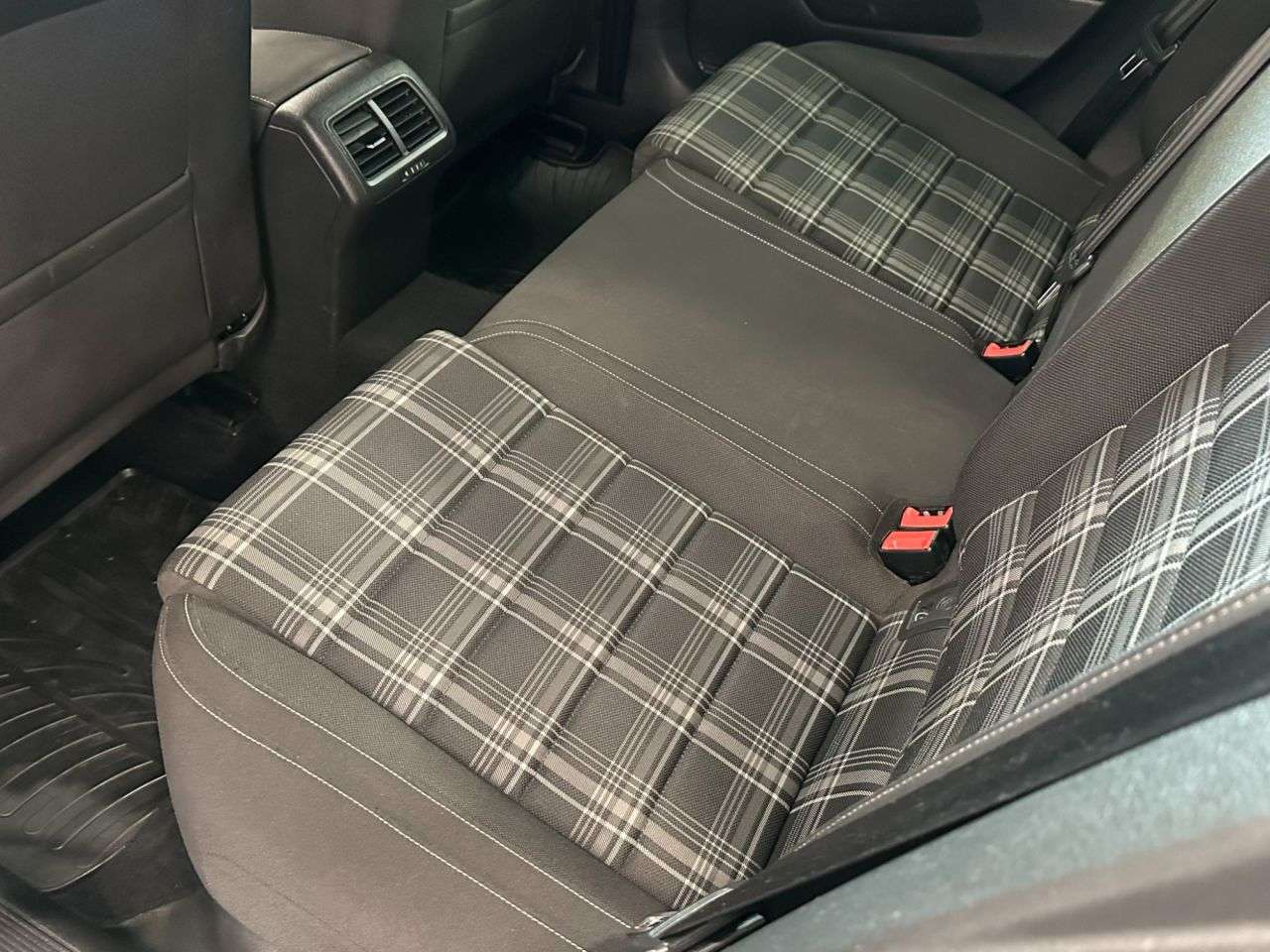 2016 VOLKSWAGEN GOLF 2016 VOLKSWAGEN GOLF