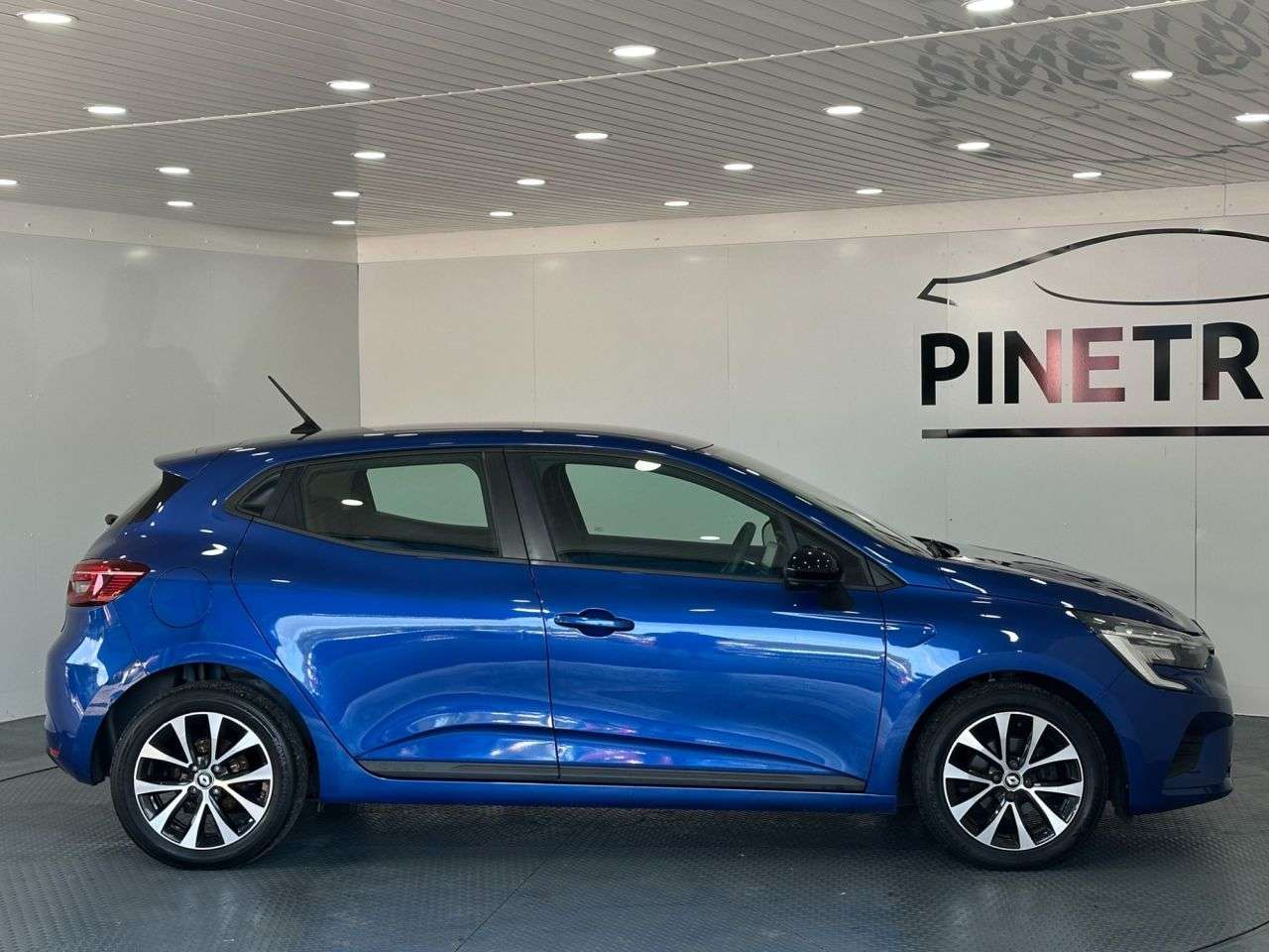 2022 RENAULT CLIO 2022 RENAULT CLIO