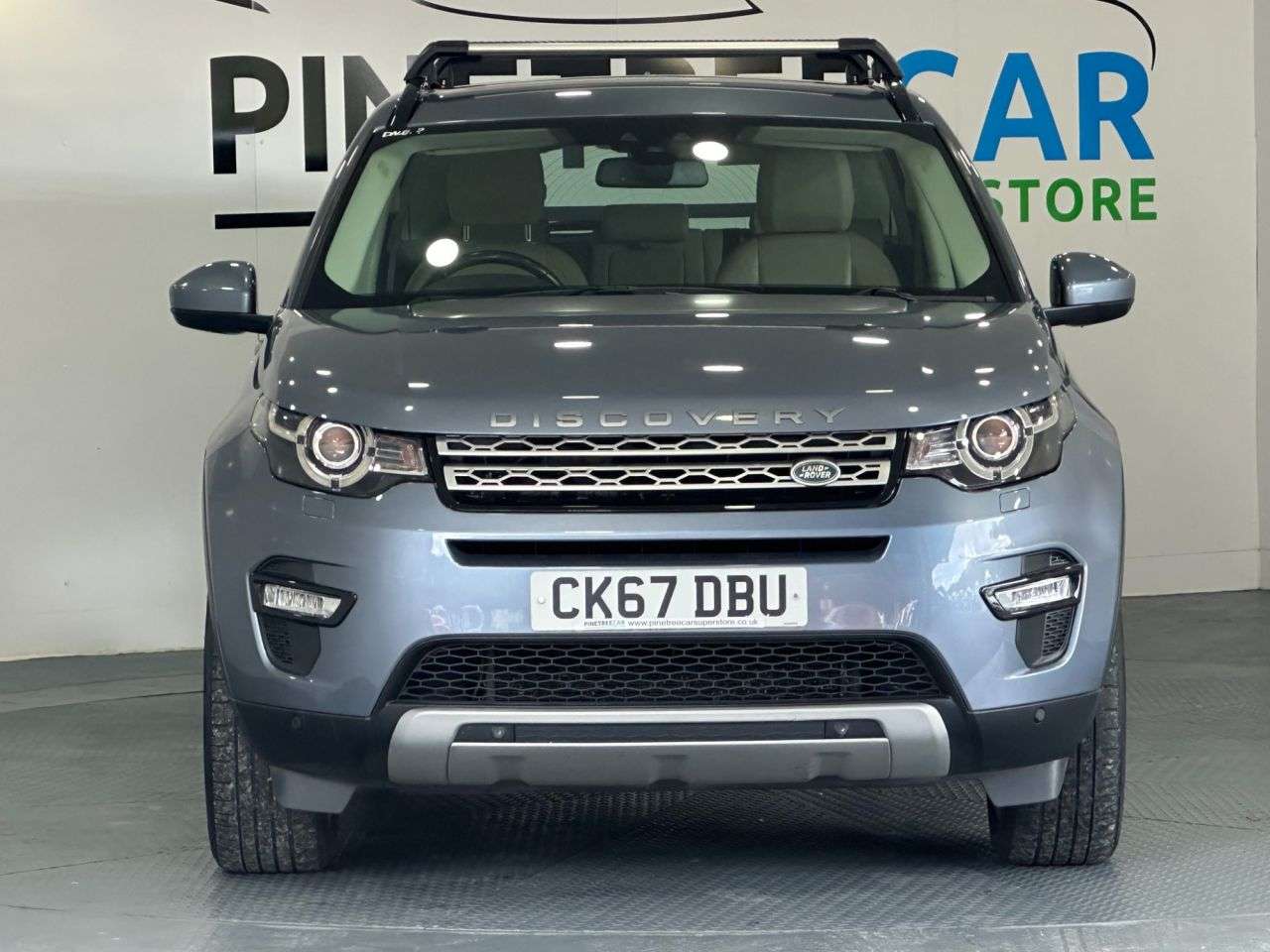 A 2017 LAND ROVER DISCOVERY SPORT 2.0 TD4 HSE SUV 5dr Diesel Manual 4WD Euro 6 (s/s) (180 ps) A 2017 LAND ROVER DISCOVERY SPORT 2.0 TD4 HSE SUV 5dr Diesel Manual 4WD Euro 6 (s/s) (180 ps)