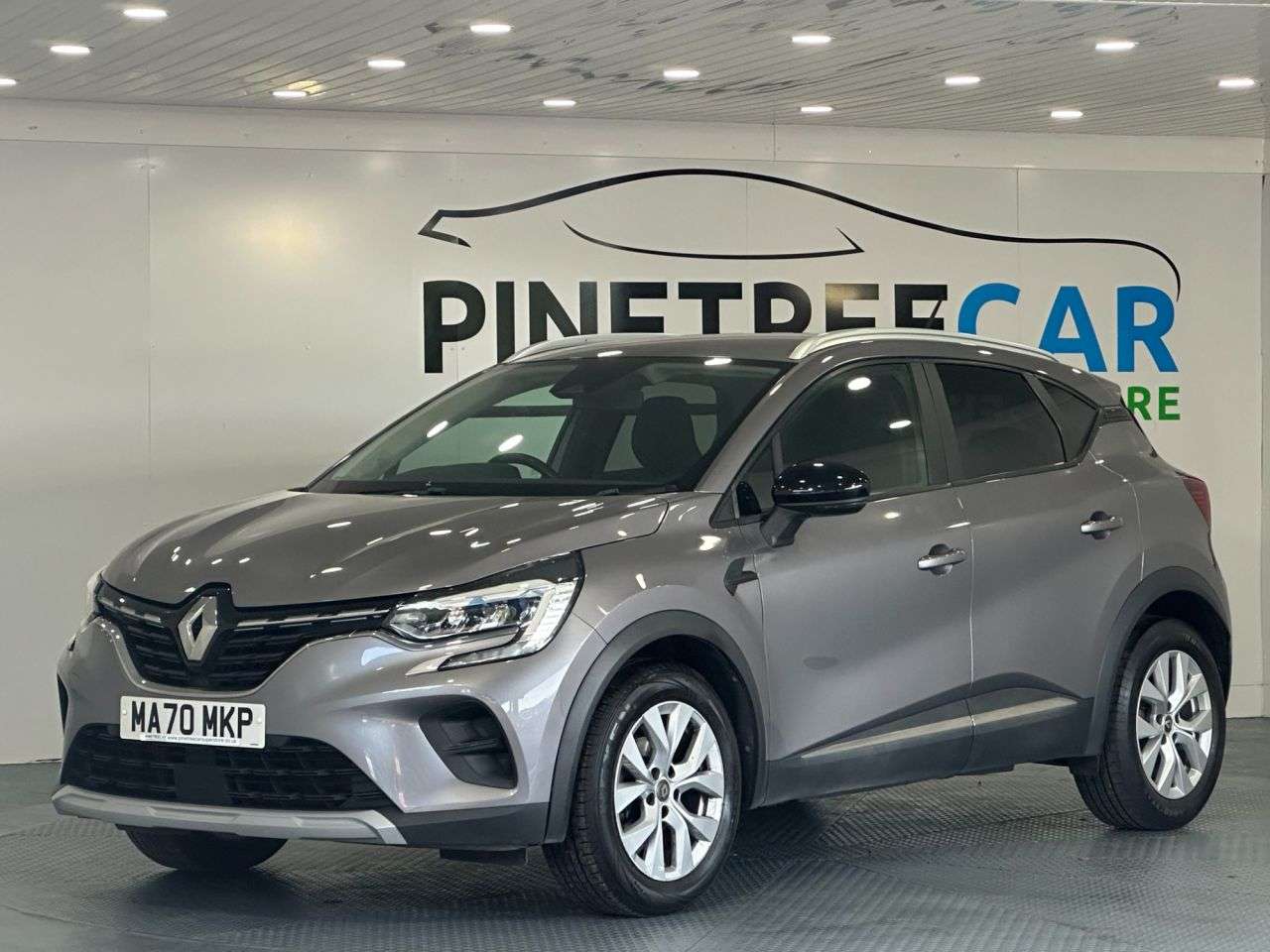 A 2020 RENAULT CAPTUR 1.0 TCe Iconic SUV 5dr Petrol Manual Euro 6 (s/s) (100 ps) A 2020 RENAULT CAPTUR 1.0 TCe Iconic SUV 5dr Petrol Manual Euro 6 (s/s) (100 ps)