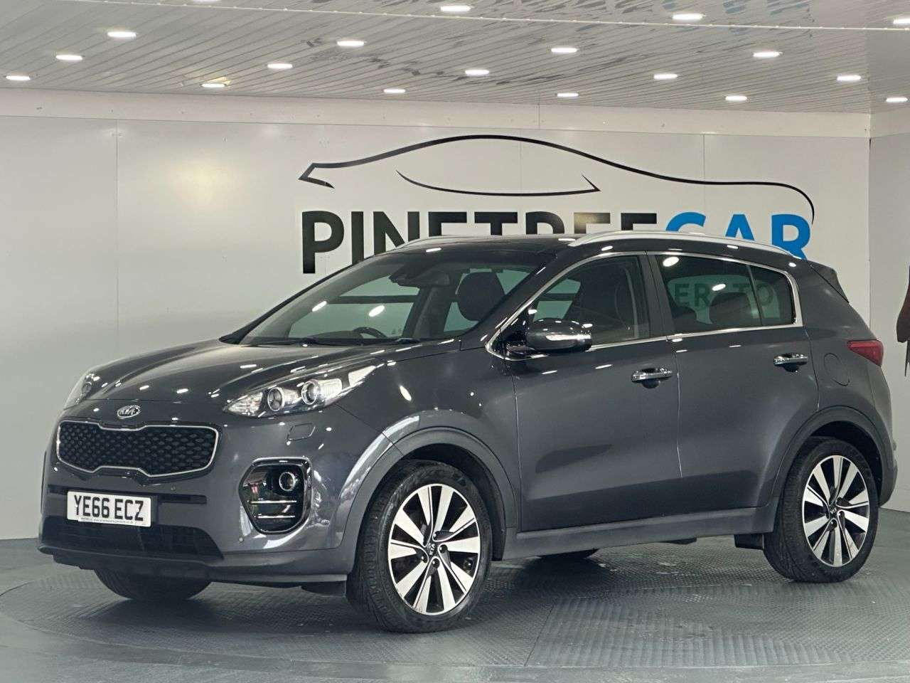 A 2016 KIA SPORTAGE 2.0 CRDi KX-4 SUV 5dr Diesel Manual AWD Euro 6 (182 bhp) A 2016 KIA SPORTAGE 2.0 CRDi KX-4 SUV 5dr Diesel Manual AWD Euro 6 (182 bhp)