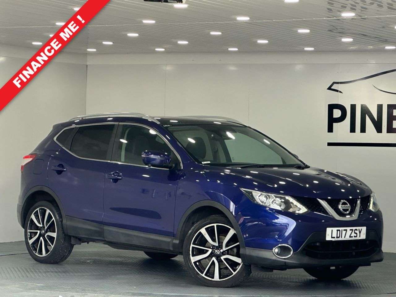 A 2017 NISSAN QASHQAI 1.2 DIG-T Tekna SUV 5dr Petrol Manual 2WD Euro 6 (s/s) (115 ps) A 2017 NISSAN QASHQAI 1.2 DIG-T Tekna SUV 5dr Petrol Manual 2WD Euro 6 (s/s) (115 ps)
