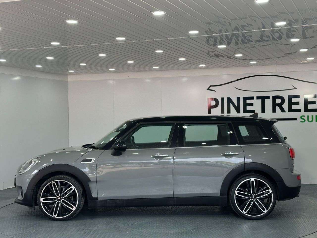 2017 MINI CLUBMAN 2017 MINI CLUBMAN