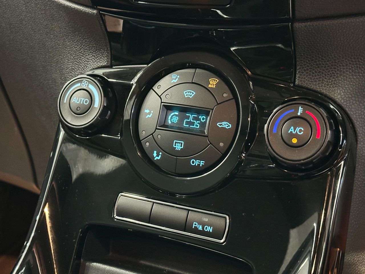 2016 FORD FIESTA 2016 FORD FIESTA