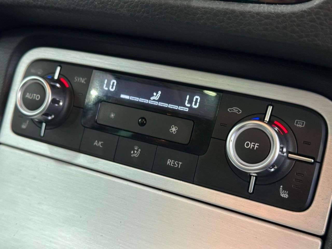 2013 VOLKSWAGEN TOUAREG 2013 VOLKSWAGEN TOUAREG