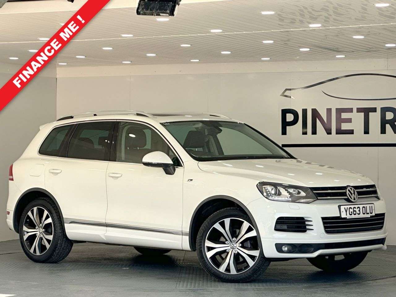A 2013 VOLKSWAGEN TOUAREG 3.0 TDI V6 BlueMotion Tech R-Line SUV 5dr Diesel Tiptronic 4WD Euro 5 (s/s) A 2013 VOLKSWAGEN TOUAREG 3.0 TDI V6 BlueMotion Tech R-Line SUV 5dr Diesel Tiptronic 4WD Euro 5 (s/s)