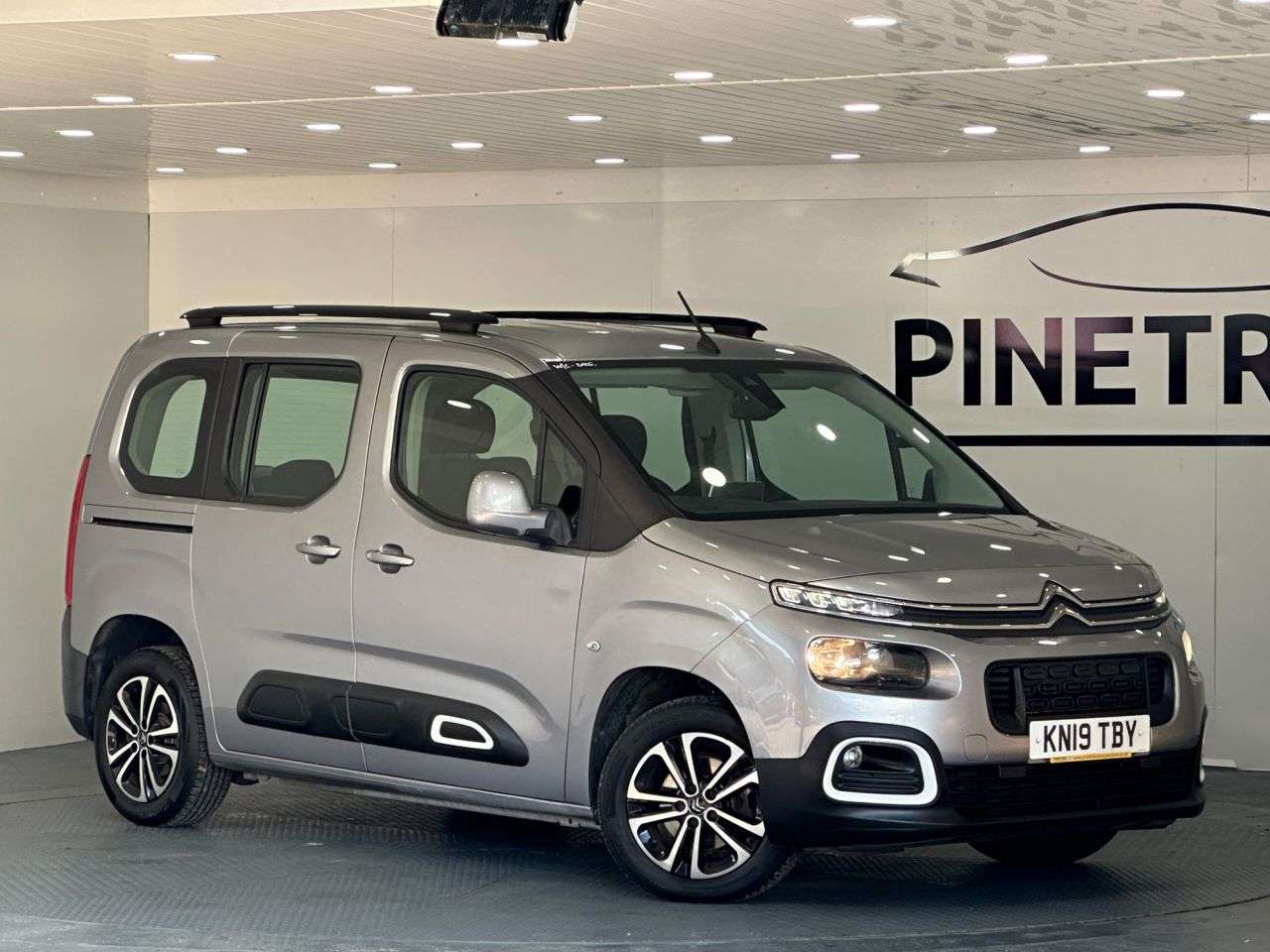 A 2019 CITROEN BERLINGO 1.5 BlueHDi Flair M MPV 5dr Diesel Manual Euro 6 (100 ps) A 2019 CITROEN BERLINGO 1.5 BlueHDi Flair M MPV 5dr Diesel Manual Euro 6 (100 ps)