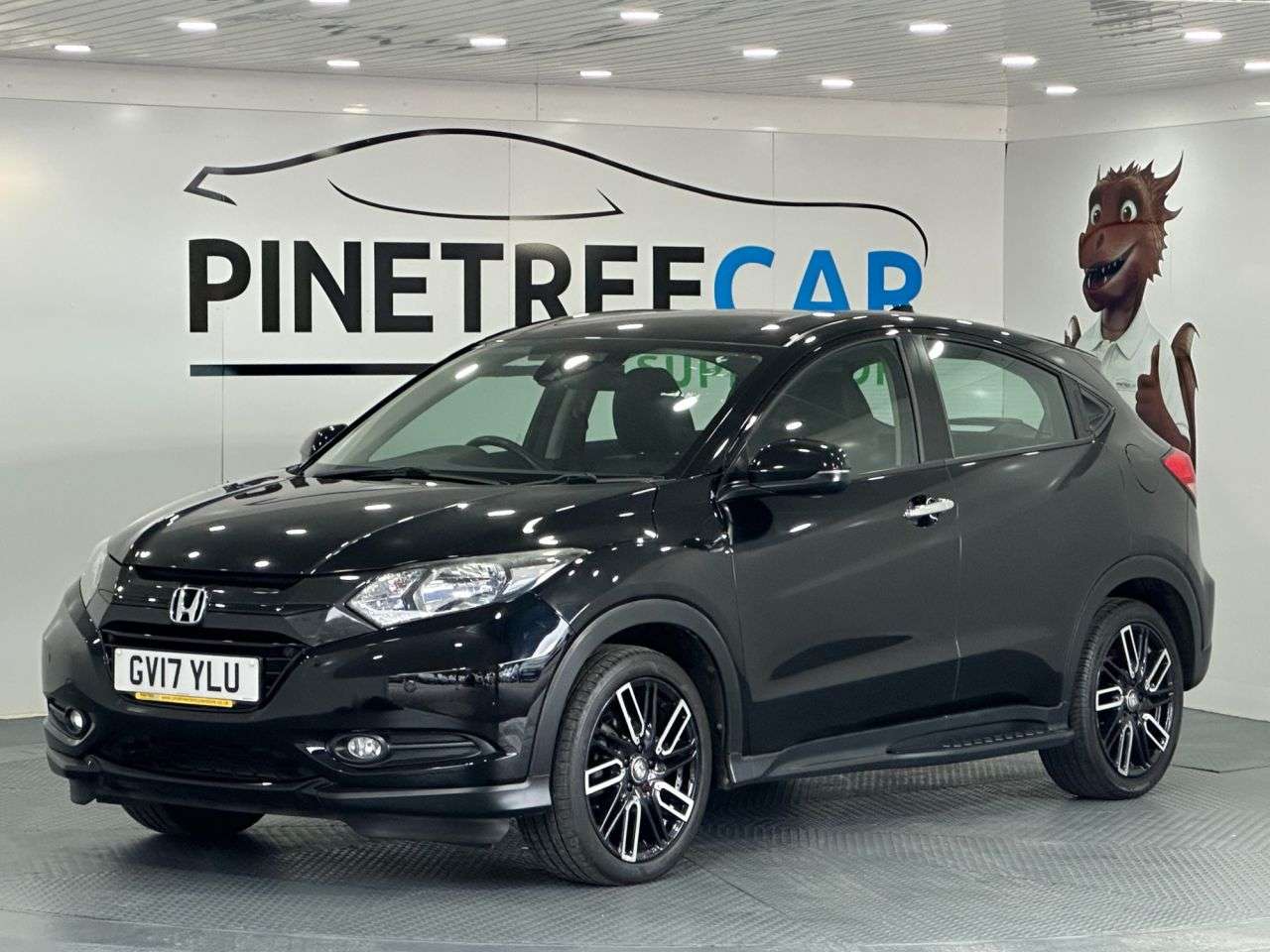 A 2017 HONDA HR-V 1.5 i-VTEC SE SUV 5dr Petrol Manual Euro 6 (s/s) (130 ps) A 2017 HONDA HR-V 1.5 i-VTEC SE SUV 5dr Petrol Manual Euro 6 (s/s) (130 ps)