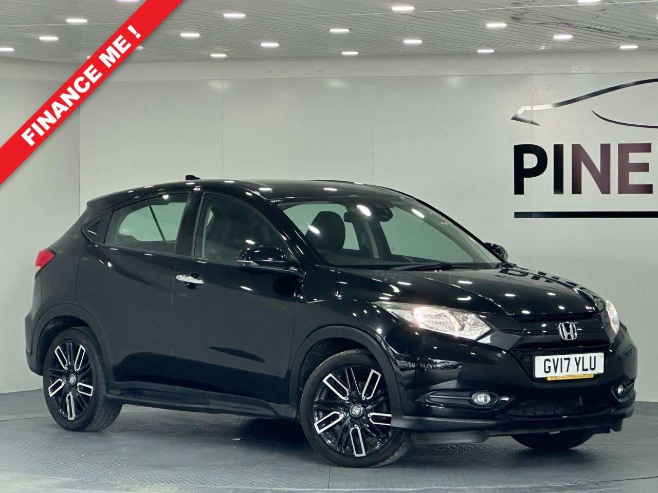 A 2017 HONDA HR-V 1.5 i-VTEC SE SUV 5dr Petrol Manual Euro 6 (s/s) (130 ps) A 2017 HONDA HR-V 1.5 i-VTEC SE SUV 5dr Petrol Manual Euro 6 (s/s) (130 ps)