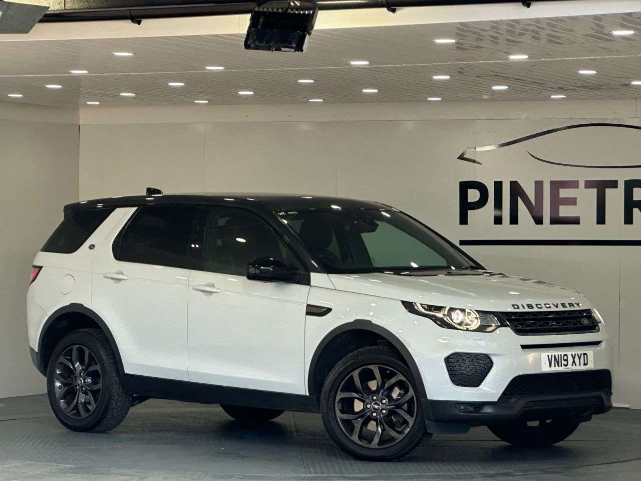 A 2019 LAND ROVER DISCOVERY SPORT 2.0 TD4 Landmark SUV 5dr Diesel Auto 4WD Euro 6 (s/s) (180 ps) A 2019 LAND ROVER DISCOVERY SPORT 2.0 TD4 Landmark SUV 5dr Diesel Auto 4WD Euro 6 (s/s) (180 ps)