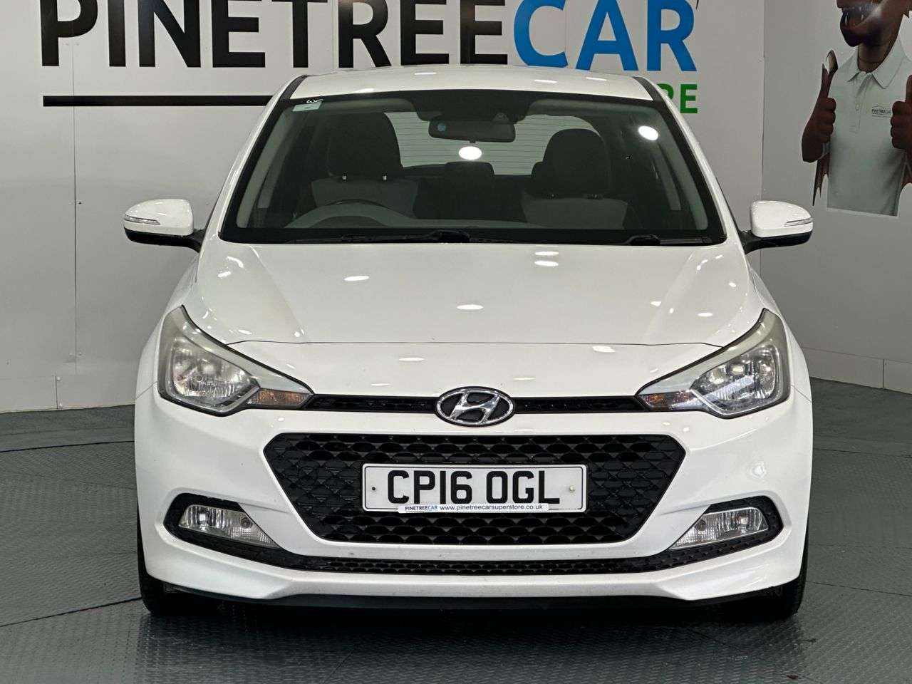 A 2016 HYUNDAI I20 1.2 Blue Drive SE Hatchback 5dr Petrol Manual Euro 6 (s/s) (84 ps) A 2016 HYUNDAI I20 1.2 Blue Drive SE Hatchback 5dr Petrol Manual Euro 6 (s/s) (84 ps)