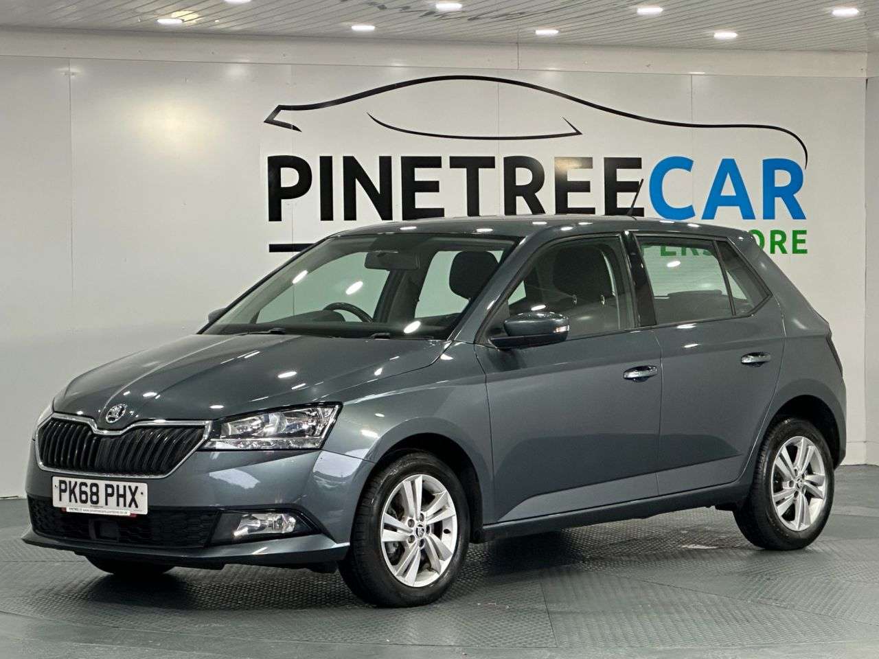 A 2018 SKODA FABIA 1.0 TSI SE Hatchback 5dr Petrol DSG Euro 6 (s/s) (110 ps) A 2018 SKODA FABIA 1.0 TSI SE Hatchback 5dr Petrol DSG Euro 6 (s/s) (110 ps)