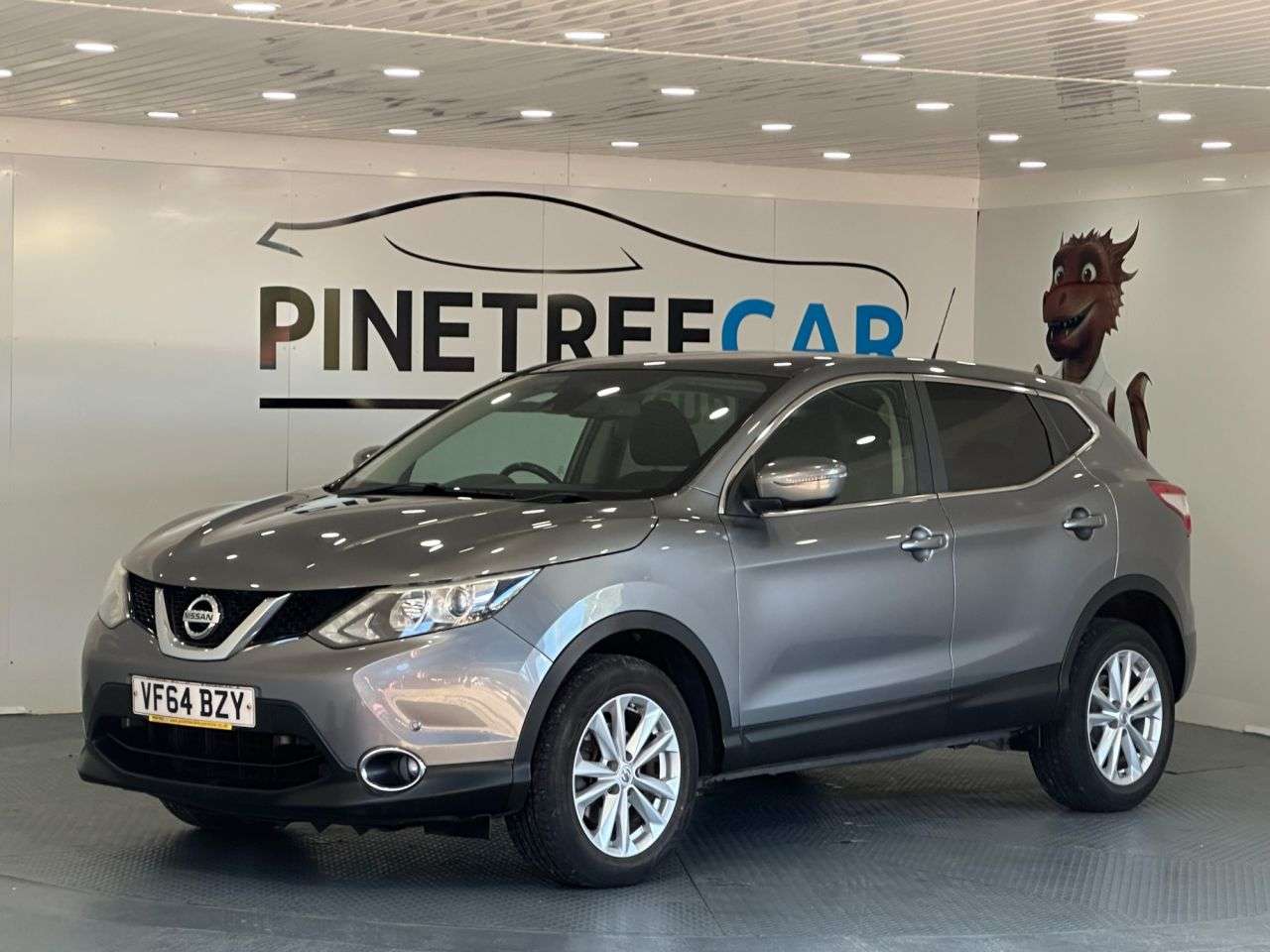 A 2015 NISSAN QASHQAI 1.5 dCi Acenta+ SUV 5dr Diesel Manual 2WD Euro 5 (s/s) (110 ps) A 2015 NISSAN QASHQAI 1.5 dCi Acenta+ SUV 5dr Diesel Manual 2WD Euro 5 (s/s) (110 ps)