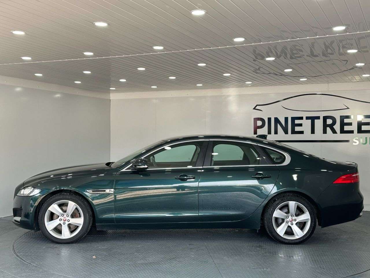2017 JAGUAR XF 2017 JAGUAR XF
