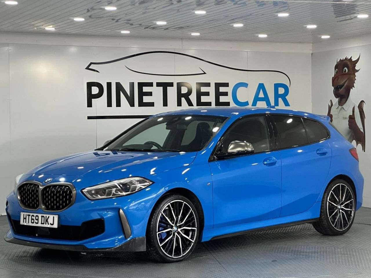 A 2020 BMW 1 SERIES 2.0 M135i Hatchback 5dr Petrol Auto xDrive Euro 6 (s/s) (306 ps) A 2020 BMW 1 SERIES 2.0 M135i Hatchback 5dr Petrol Auto xDrive Euro 6 (s/s) (306 ps)