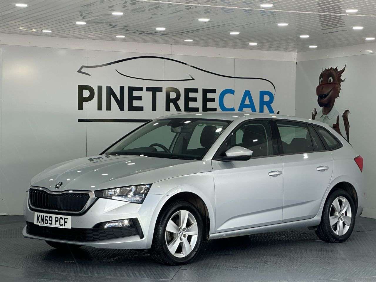 A 2019 SKODA SCALA 1.0 TSI SE Hatchback 5dr Petrol Manual Euro 6 (s/s) (115 ps) A 2019 SKODA SCALA 1.0 TSI SE Hatchback 5dr Petrol Manual Euro 6 (s/s) (115 ps)