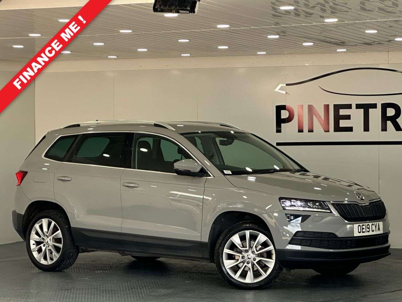 A 2019 SKODA KAROQ 1.6 TDI SE L SUV 5dr Diesel Manual Euro 6 (s/s) (115 ps) A 2019 SKODA KAROQ 1.6 TDI SE L SUV 5dr Diesel Manual Euro 6 (s/s) (115 ps)