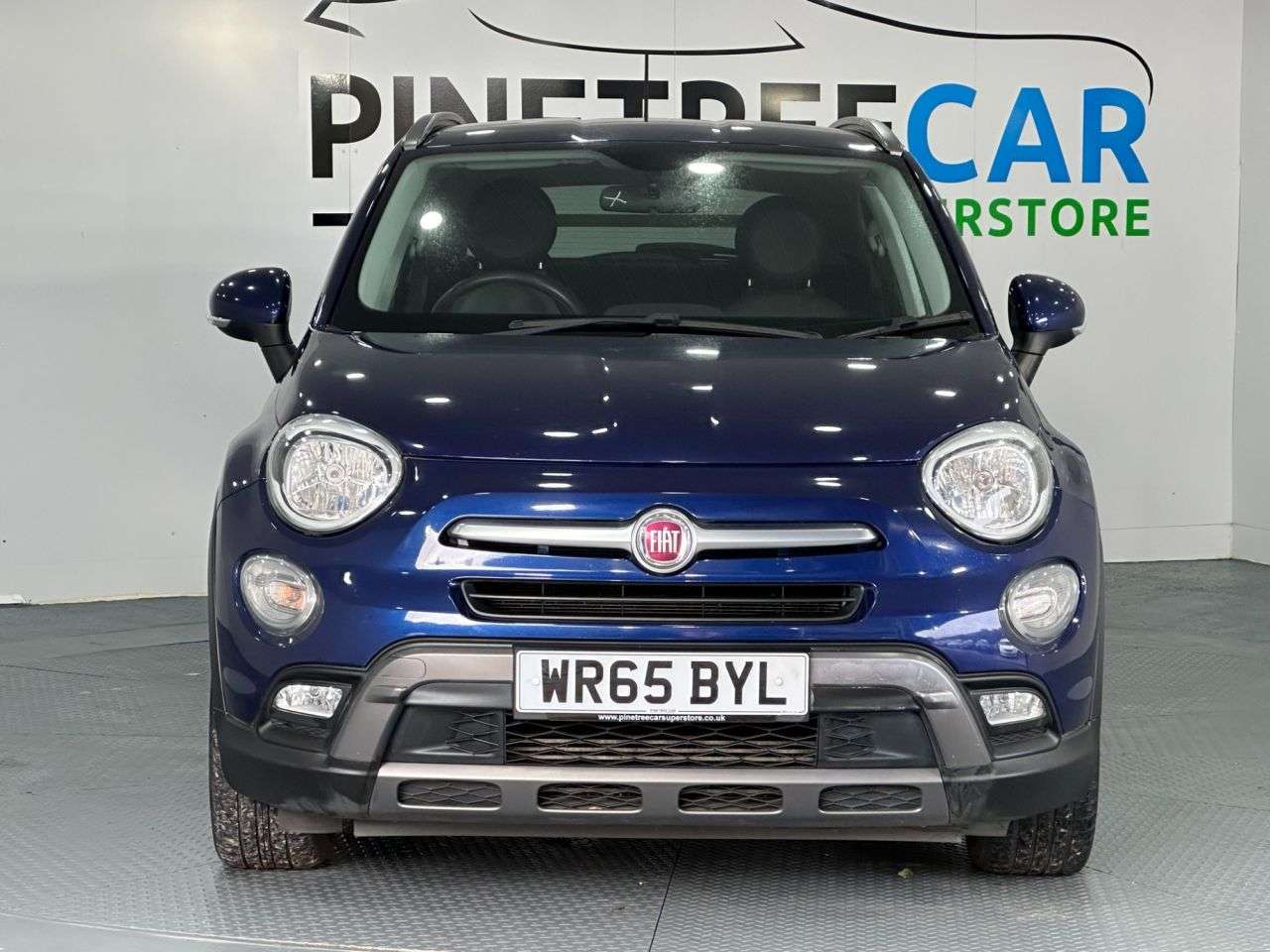 A 2015 FIAT 500X MULTIJET CROSS A 2015 FIAT 500X MULTIJET CROSS