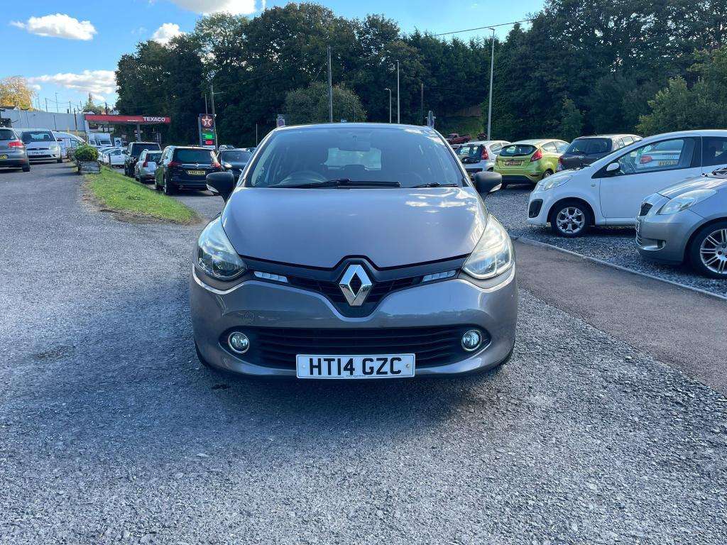 A 2014 RENAULT CLIO Expression+ 16v A 2014 RENAULT CLIO Expression+ 16v