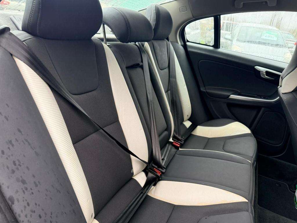 2013 VOLVO S60 2013 VOLVO S60