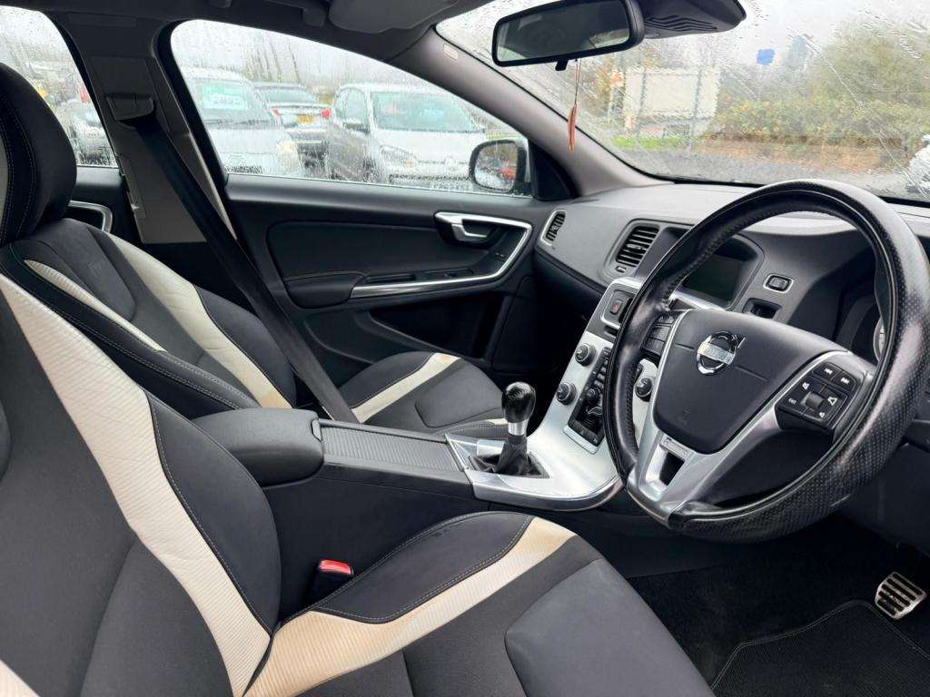 2013 VOLVO S60 2013 VOLVO S60