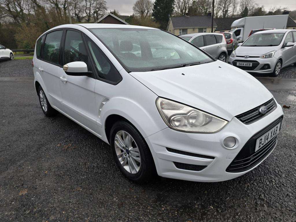 A 2014 FORD S-MAX Zetec Tdci A 2014 FORD S-MAX Zetec Tdci