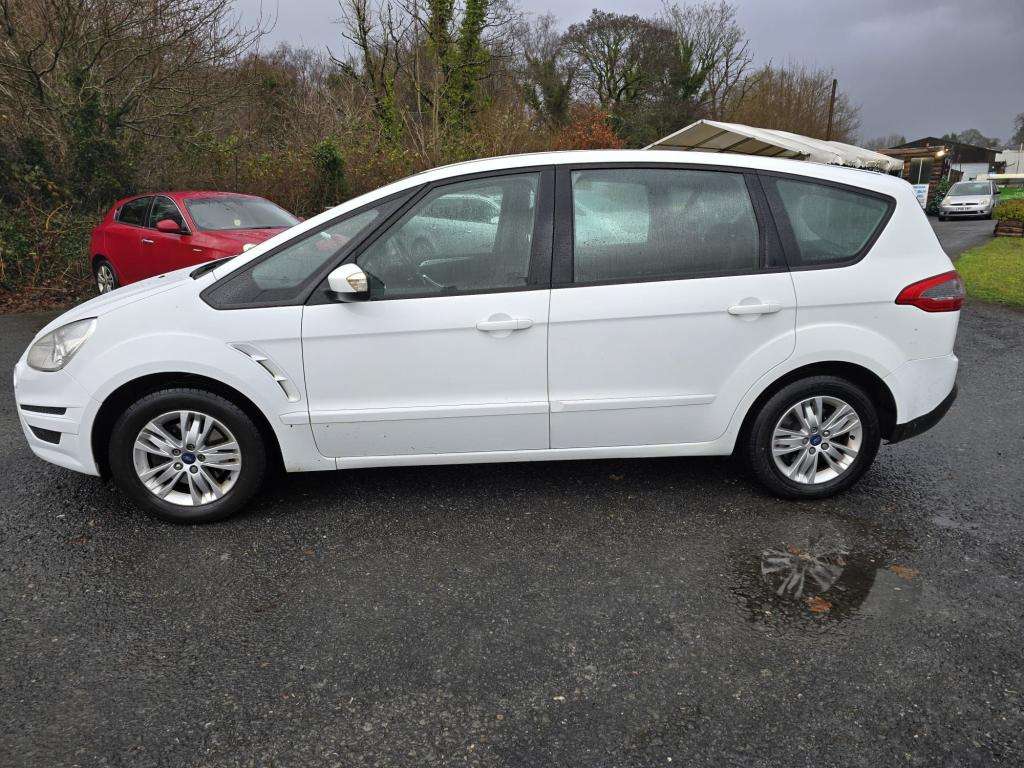 A 2014 FORD S-MAX Zetec Tdci A 2014 FORD S-MAX Zetec Tdci