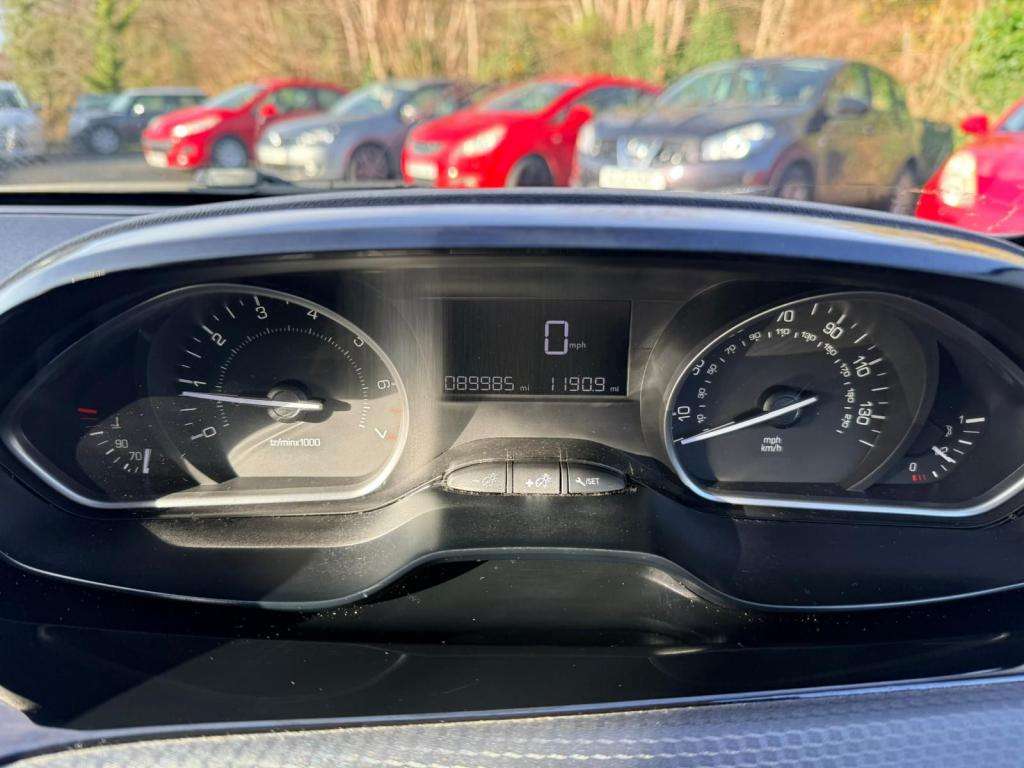 2016 PEUGEOT 2008 2016 PEUGEOT 2008