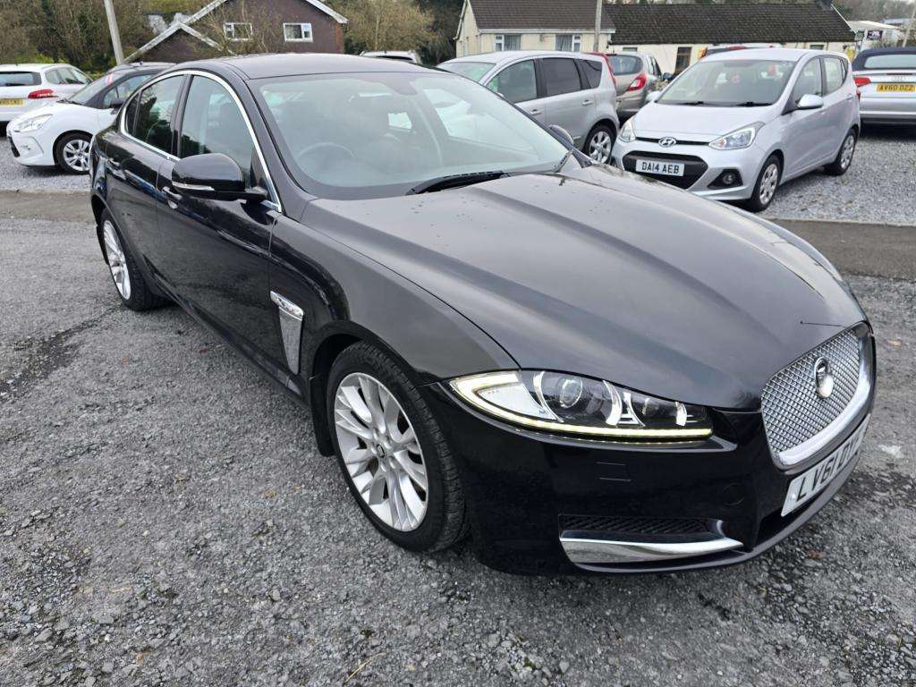 A 2011 JAGUAR XF Luxury D Auto A 2011 JAGUAR XF Luxury D Auto