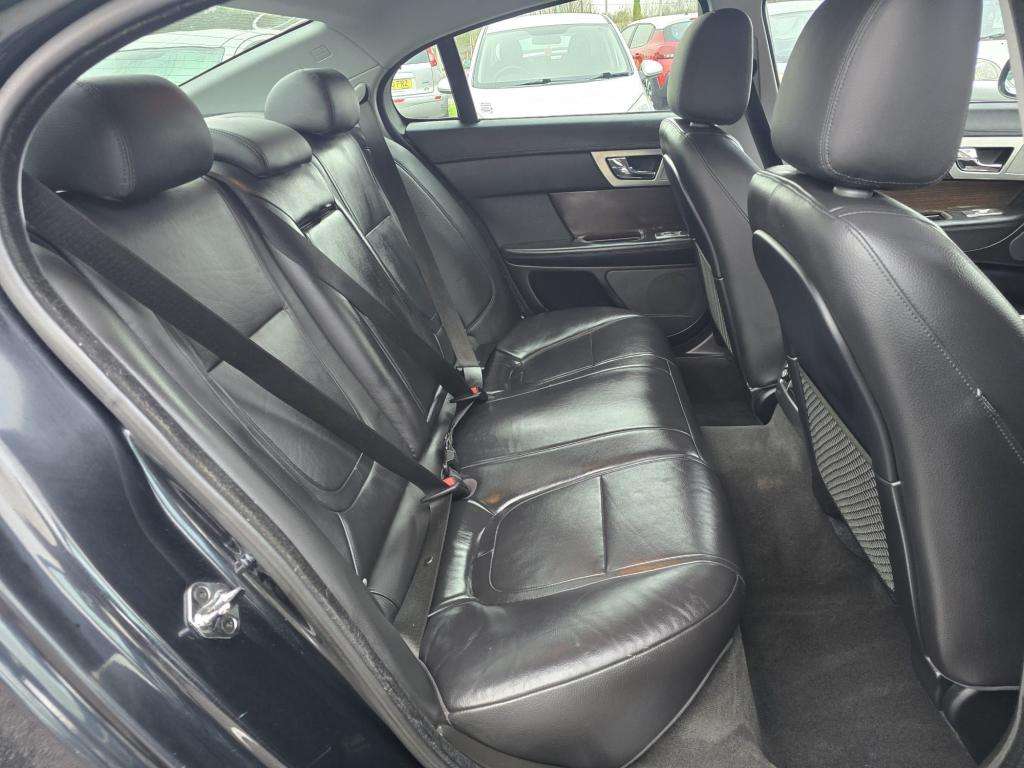 2011 JAGUAR XF 2011 JAGUAR XF