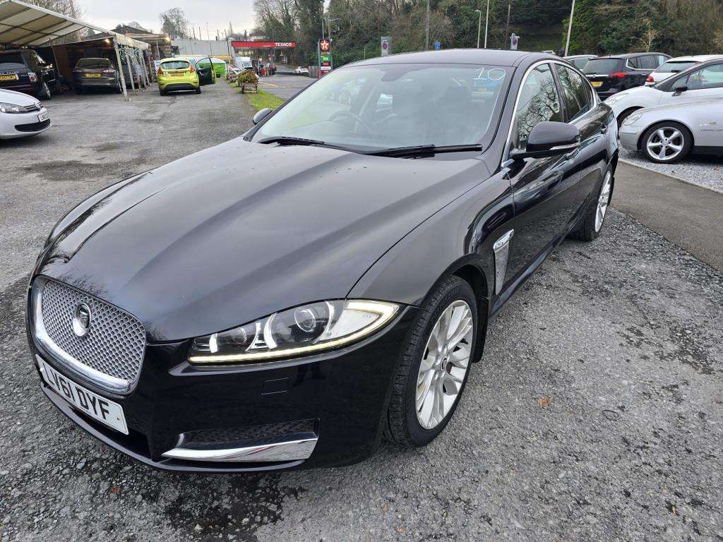 A 2011 JAGUAR XF Luxury D Auto A 2011 JAGUAR XF Luxury D Auto