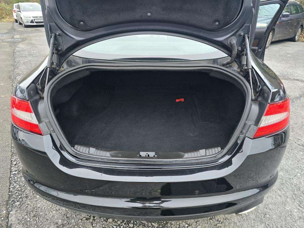 2011 JAGUAR XF 2011 JAGUAR XF