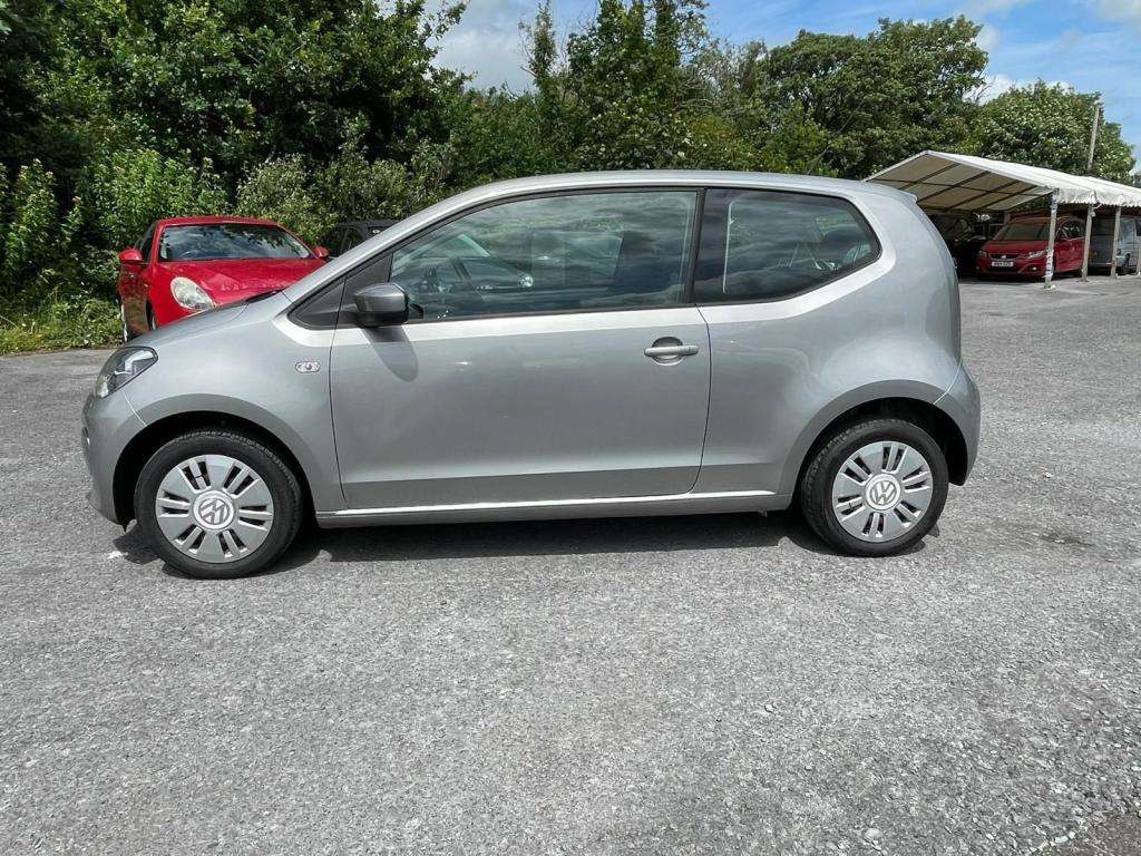 A 2013 VOLKSWAGEN UP! Move Up A 2013 VOLKSWAGEN UP! Move Up