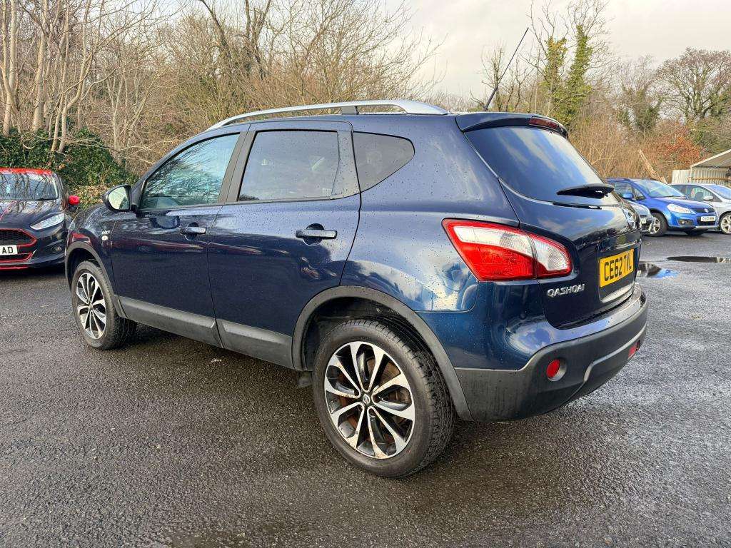 A 2012 NISSAN QASHQAI N-tec+ A 2012 NISSAN QASHQAI N-tec+
