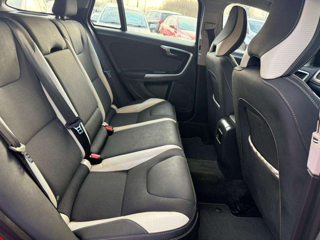 2012 VOLVO V60 2012 VOLVO V60