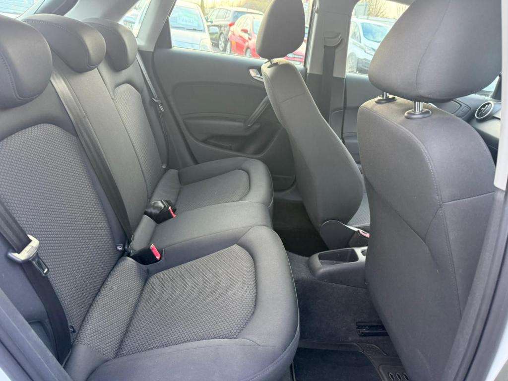 2012 AUDI A1 2012 AUDI A1