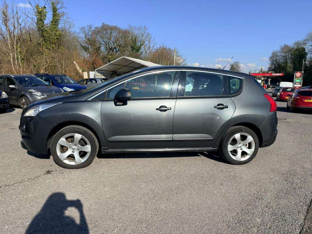 A 2013 PEUGEOT 3008 Active Hdi A 2013 PEUGEOT 3008 Active Hdi
