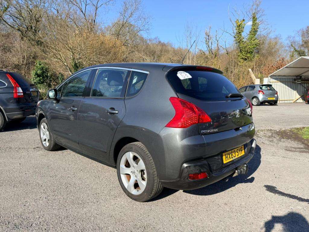 2013 PEUGEOT 3008 2013 PEUGEOT 3008