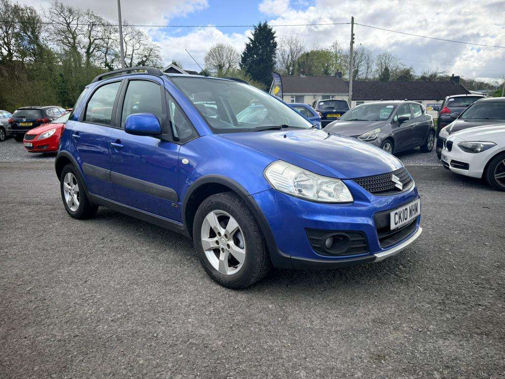 A 2010 SUZUKI SX4 Sz4 A 2010 SUZUKI SX4 Sz4