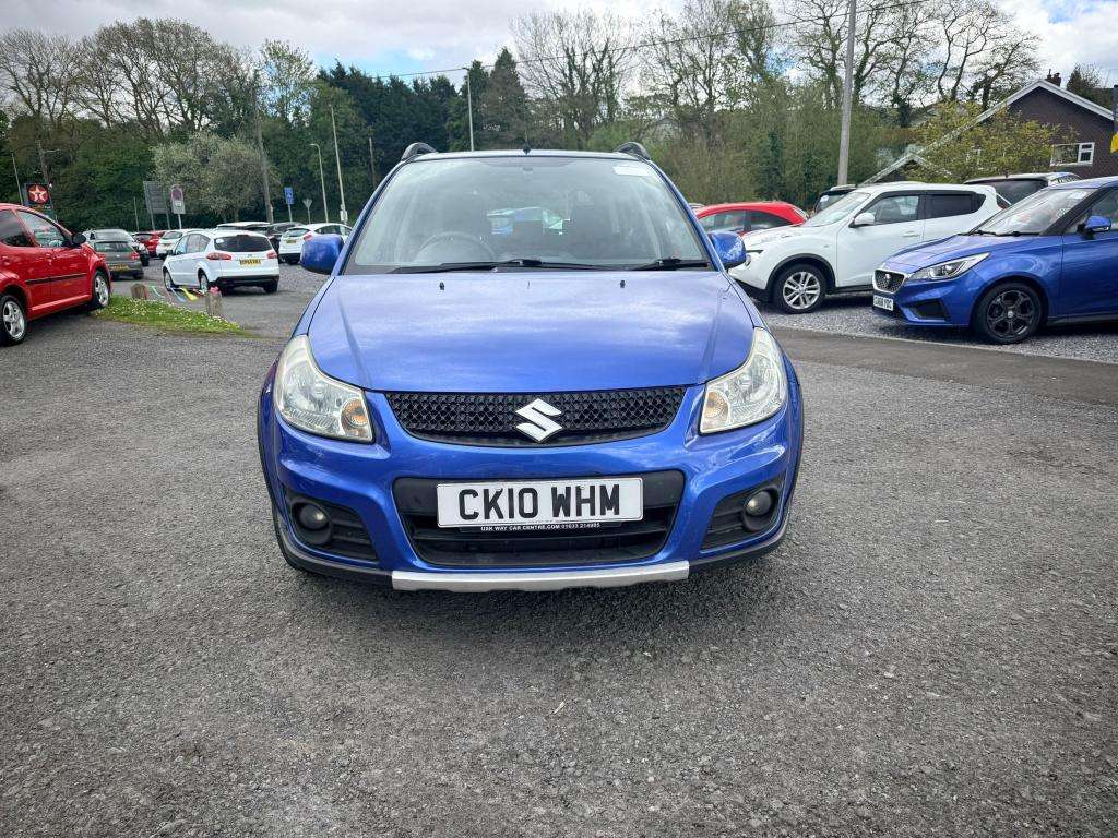 A 2010 SUZUKI SX4 Sz4 A 2010 SUZUKI SX4 Sz4