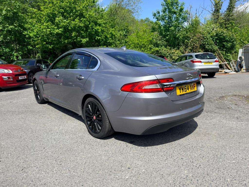 A 2014 JAGUAR XF Premium Luxury D Auto A 2014 JAGUAR XF Premium Luxury D Auto