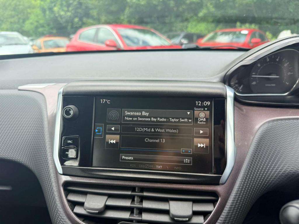 2015 PEUGEOT 2008 2015 PEUGEOT 2008