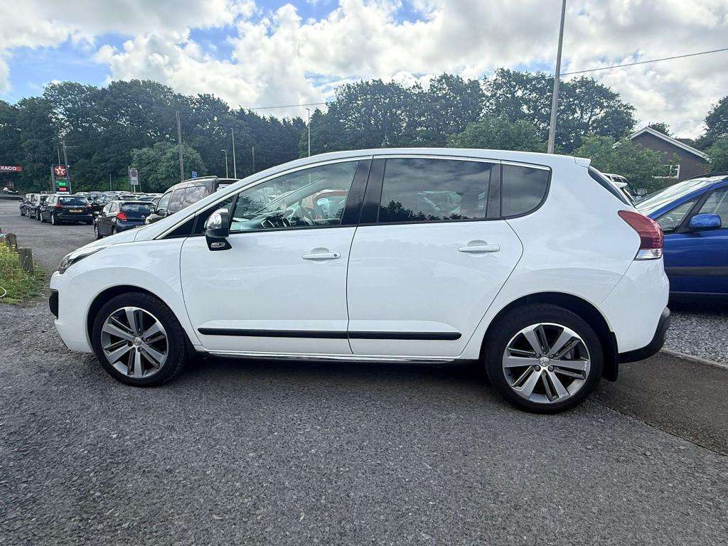 A 2016 PEUGEOT 3008 Allure Puretech S/s A 2016 PEUGEOT 3008 Allure Puretech S/s