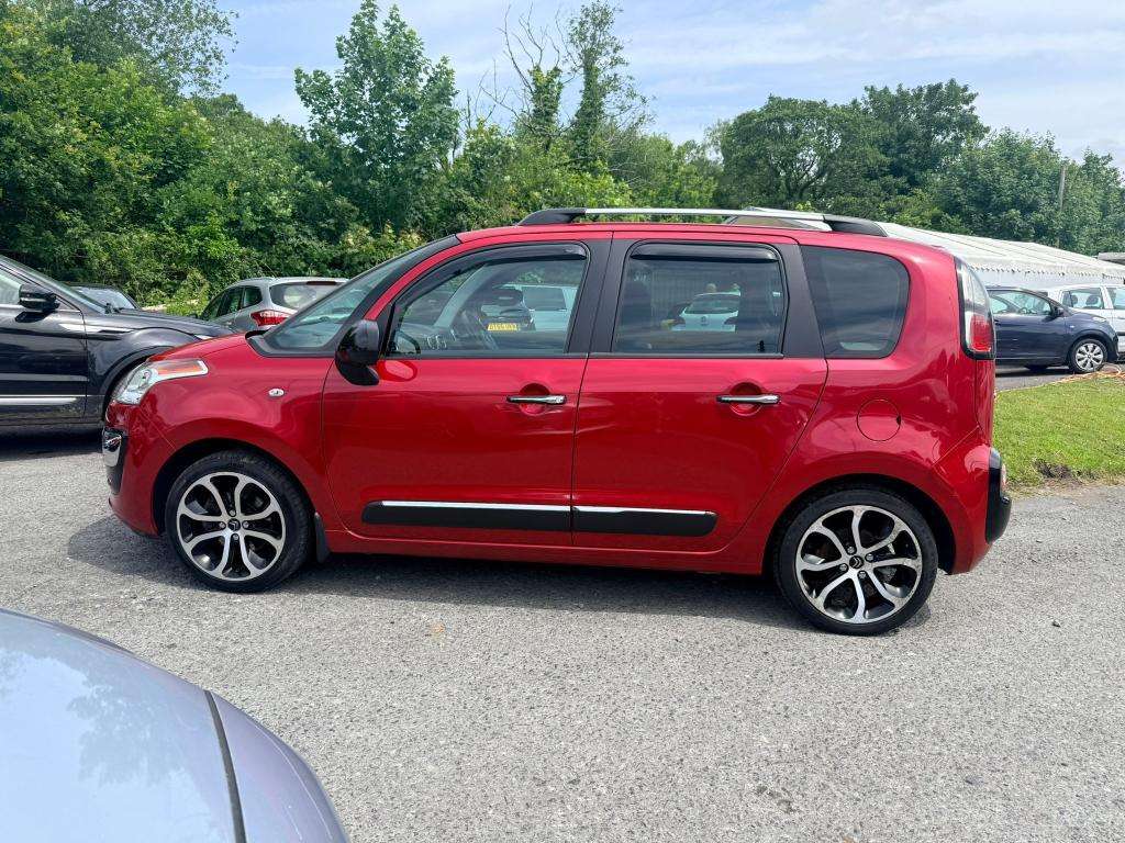 A 2016 CITROEN C3 PICASSO Platinum Puretech A 2016 CITROEN C3 PICASSO Platinum Puretech