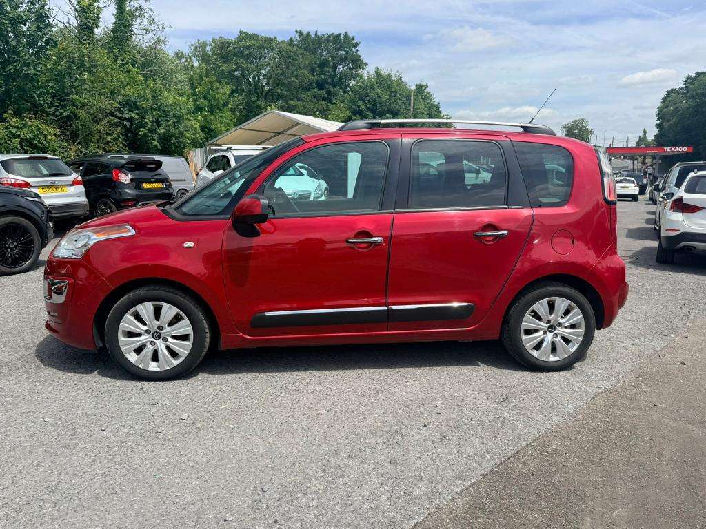 A 2015 CITROEN C3 PICASSO Exclusive Automatic A 2015 CITROEN C3 PICASSO Exclusive Automatic