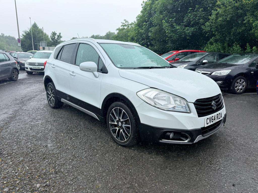 A 2014 SUZUKI SX4 S-CROSS Sz-t Ddis Allgrip A 2014 SUZUKI SX4 S-CROSS Sz-t Ddis Allgrip